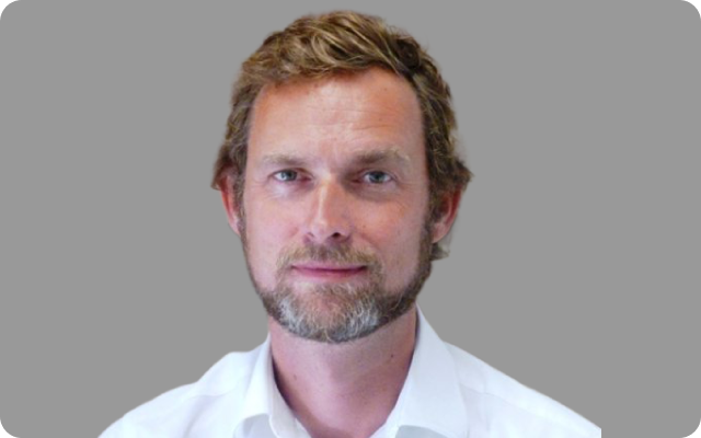 Tim Kitchin Headshot V2