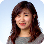 Julia Ren Headshot V2